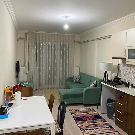 Merkezi Yeni Konut 1+1 Full Esyali Appartement *